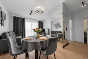 Warsaw Jutrzenki Apt - Gym, Balcony, Parking - by Rentujemy